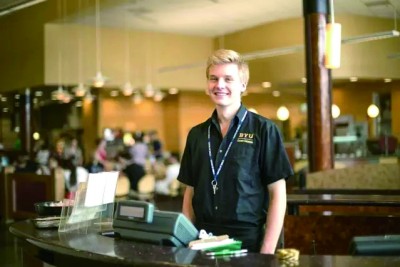 赴美留学生校内打工指南:该选哪些工作|留学美