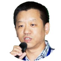 　　杨明 　　著名人生与职业规划师 　　新航道家庭教育研究院专家 　　新航道国际教育集团首席人力资源官 　　曾任全球百强企业高级人力资源主管 　　成功培养女儿进入美国名校