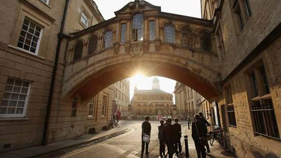 Image copyrightGETTY IMAGESImage caption留学生或令人兴奋，但有时也倍感压力