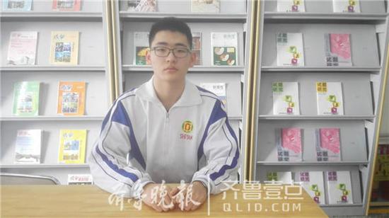 膜拜学神 高三男生被牛津大学预录取