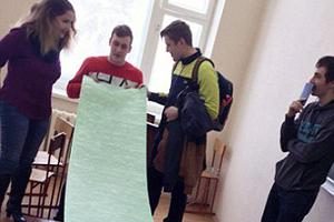 最牛作弊：俄罗斯大学惊现3米长“小抄”