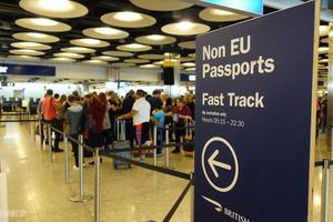 美禁止8国赴美直航旅客随身携比手机大电子设备