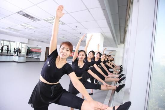 教室一角,学员认真学习