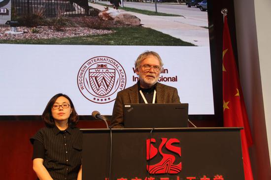 威斯康星国际学院Matt Gibson与王小琴