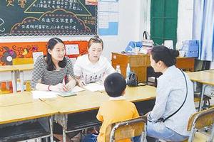 5月21日，广州市南沙区一所民办学校举办幼升小新生面谈。 赵艳辉 摄