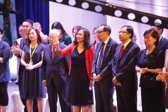 北京市私立汇佳学校举行2017高中毕业典礼|汇