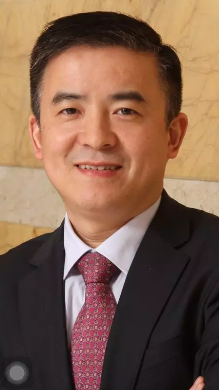 叶阿次博士,外滩商学院院长,曾任复兴集团人力资源副总经理,渣打银行运营总监