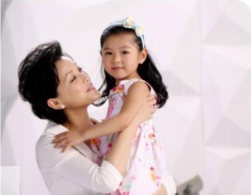 杨澜:不要求孩子做神童 对孩子只有四个期望