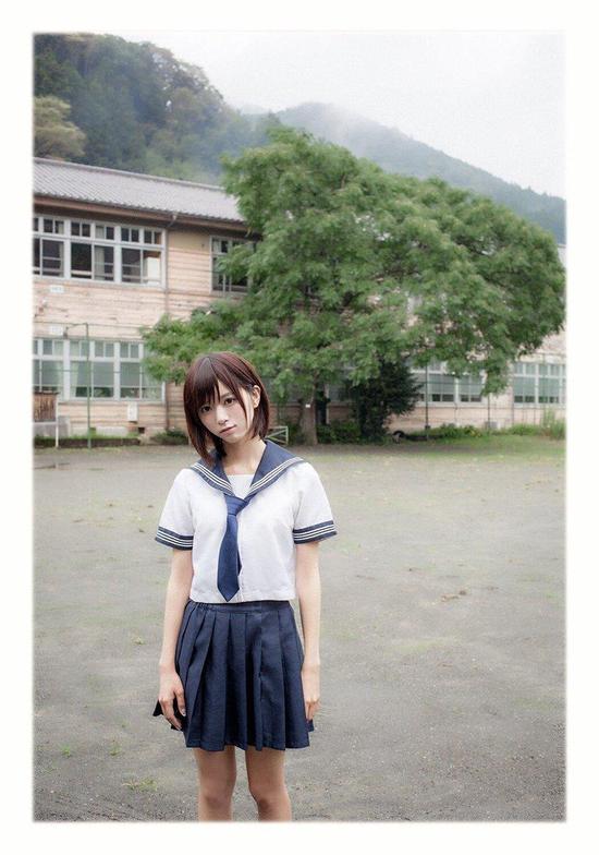 资料图片:日本高中女生短裙