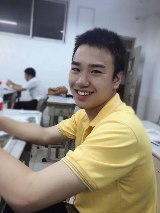 厉害了!还没开学杭州四名学霸已提前保送清华