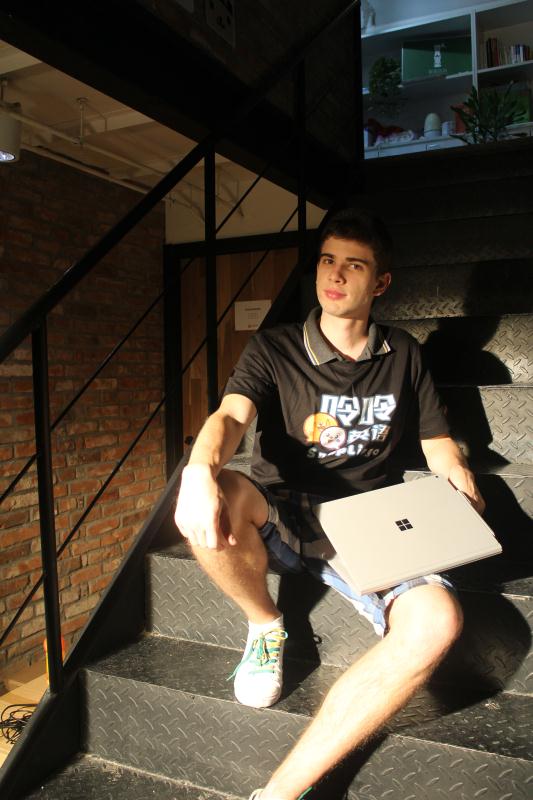 在线英语课表情包外教爆红网络|外教|英语|表