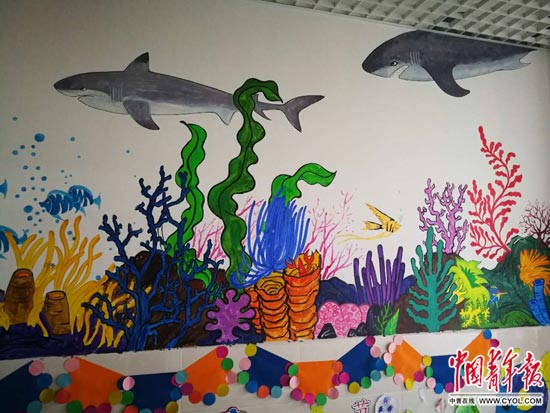 中国最南端小学台风前的课堂 学生:这里很安全