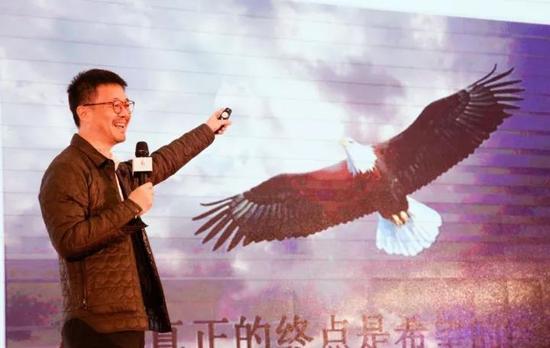 万豪国际集团中国地区酒店业务发展高级副总裁林聪发表主题演讲