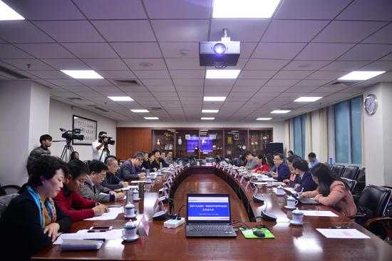 北京师范大学举行“学习贯彻党的十九大，畅想新时代教师队伍建设”高端座谈会