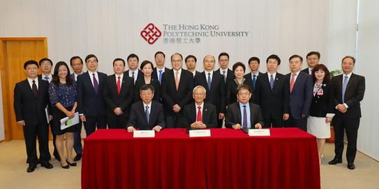 河北省省长许勤博士率领河北省政府访问团,一行十五名成员到访香港理大