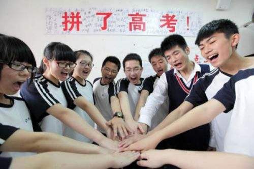 高考生(图片来源于网络与本文无关)