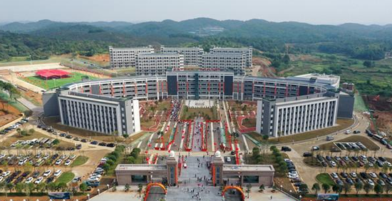 永州潇湘源学校一期航拍图。潘爱民摄