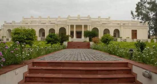 德里大学（图片来自学校官网）