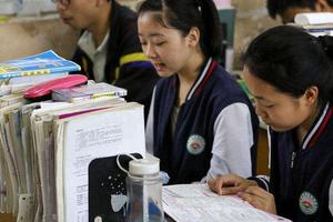 高考是一场没有硝烟的战争 愿考试从容