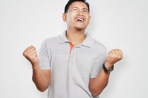 操碎了心：亚裔大妈校园中帮儿子找对象被举报