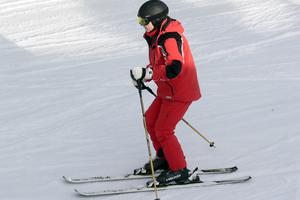 华媒：滑雪运动受欢迎 中国游客赴日人数暴增