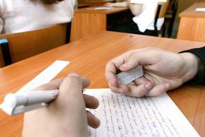 指中国学生考试作弊 美一大学教授涉歧视课程被撤