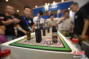 防止青少年上瘾 美国拟出新规限制口味电子烟销售