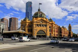 墨尔本大学报告：澳母亲每天花近1.5小时接送孩子