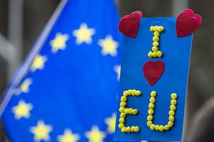 出入境英国护照上的这些“章”要注意