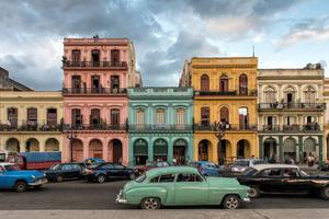 古巴发生两卡车相撞事故 造成32人受伤含12名儿童