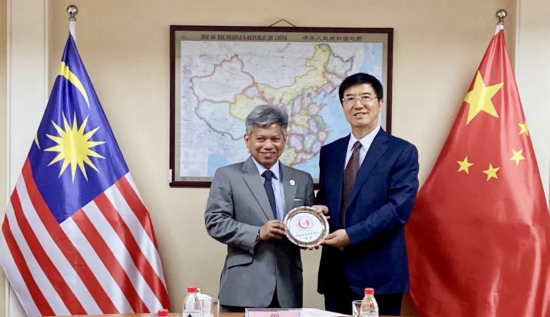 杜玉波会长应邀与马来西亚驻华大使在京举行会晤 – 新浪