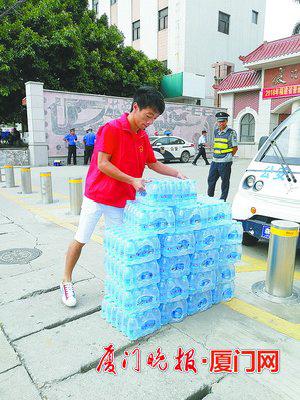 写给未来2035年的他 福建考生今早高考作文写