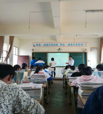 普洱市人口_云南省普洱市景东县水务部门组织人员全力检修农村饮水管道(2)