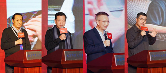 未来青少年文学文化公益计划部分专家顾问，从左至右依次是白烨、李敬泽、陈晓明、穆涛