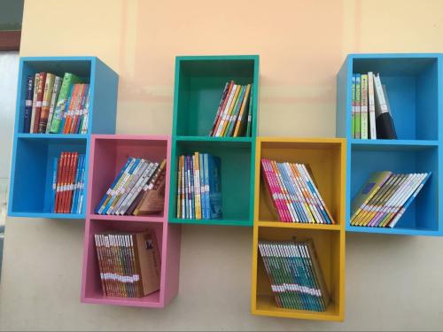 买不到心仪的学区房 美国人用家庭图书角弥补