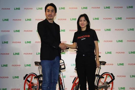 LINE总裁兼CEO出泽刚与摩拜单车创始人兼总裁胡玮炜