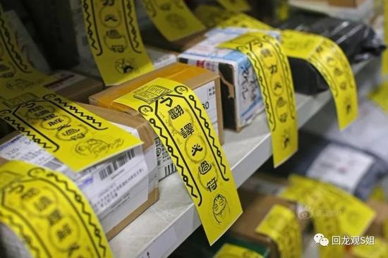 今天的考题一出,我看到的时候是惊讶的。