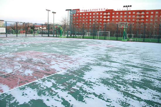 中国政法大学校园雪景 尹建峰摄