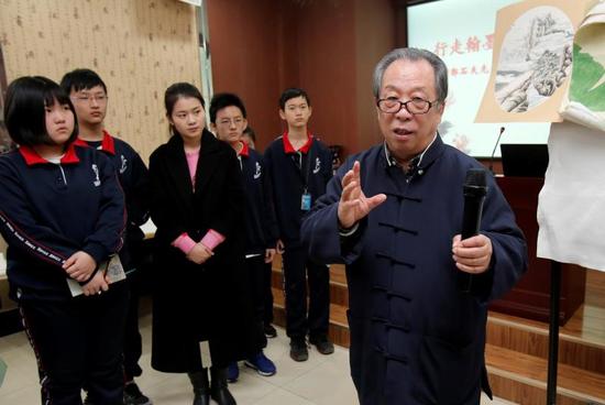 国画名家郭石夫：守望中华传统文化 让学生感受美育教育