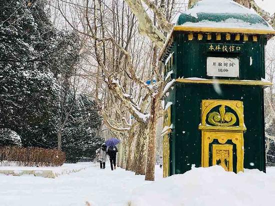 大连理工大学校园雪景 彭伟摄