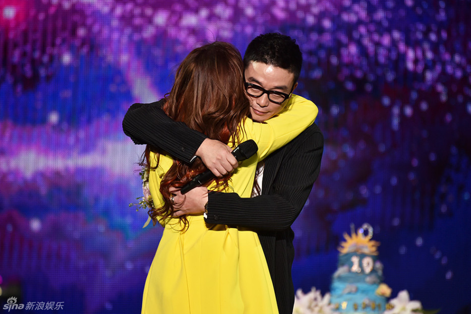 张靓颖被疑当小三 冯轲前妻发声证其清白|张靓