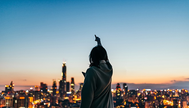 撑得久了 谁又不累呢？