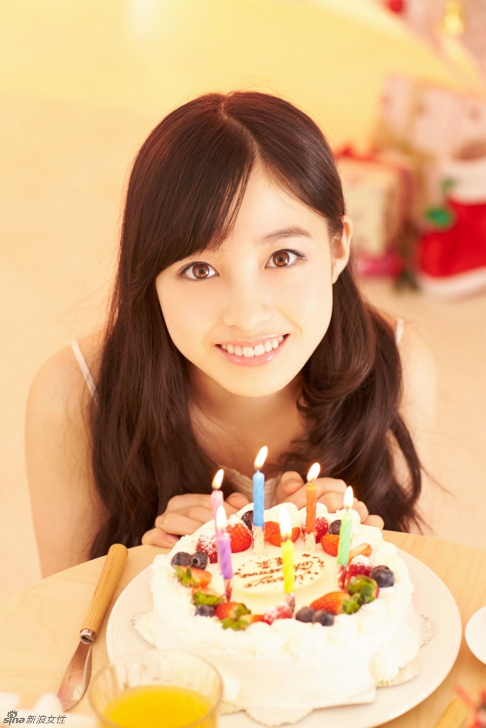 世界罕见美女 NqkC-fyitapp0300868.jpg