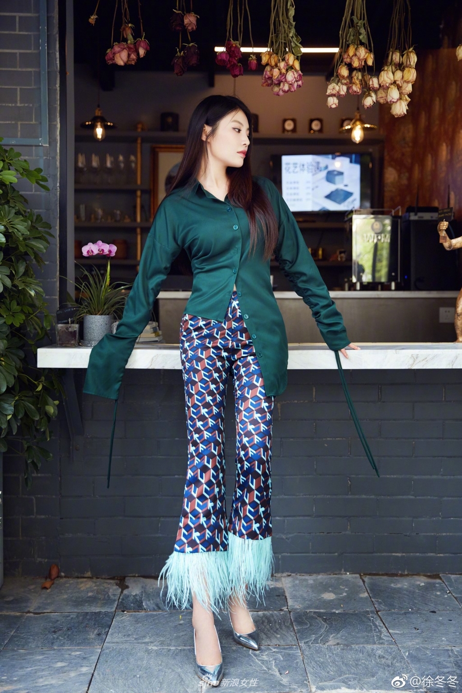 咖啡馆拍照动作 OHJy-fynship1430688.jpg