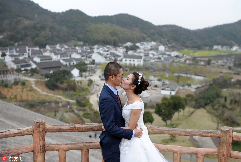 自己给自己拍婚纱照_自己拍婚纱照攻略(3)