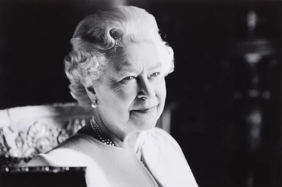 96岁英国女王去世 一个时代终究落幕