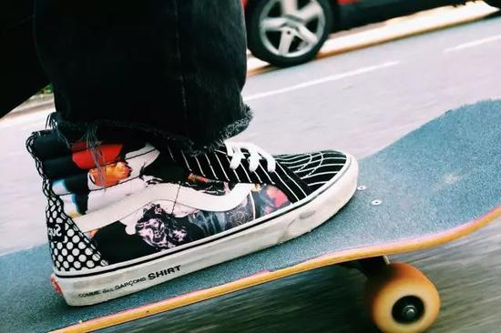 代表品牌:VANS