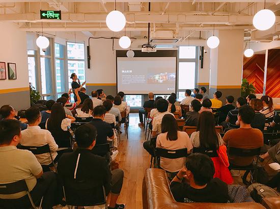 WeWork中组织的知识性分享会，和生活福利类的活动一样较为受欢迎