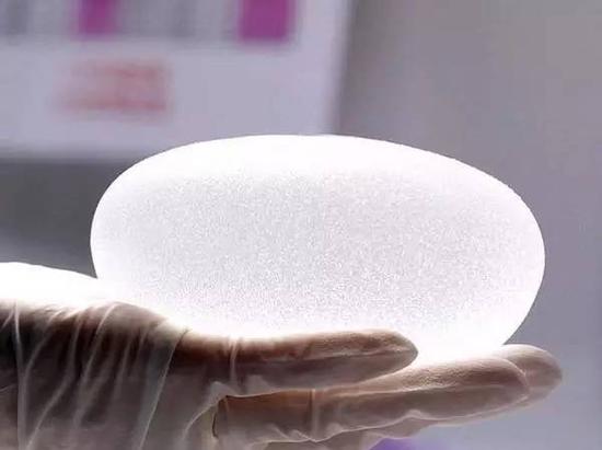 假体可以在你身体里放几年?|假体|硅胶|膨体