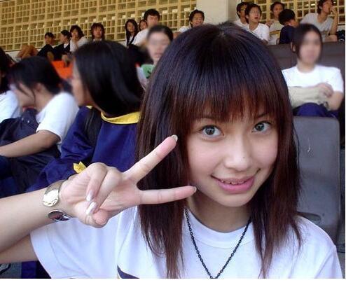 大着肚子的Angelababy,颜值回到了整容前|Angelababy|怀孕|整容_新浪女性_新浪网